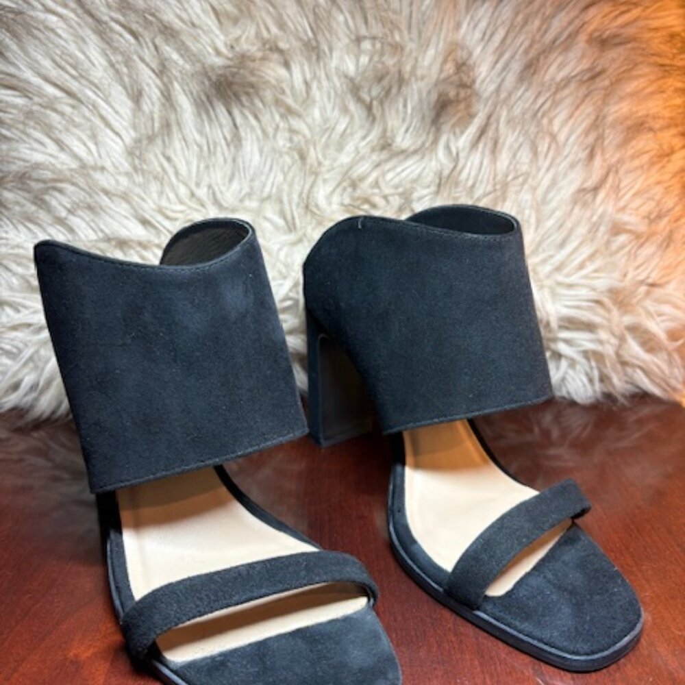 Women's 42 Gold Linx Sandal, Black, Size 7.5